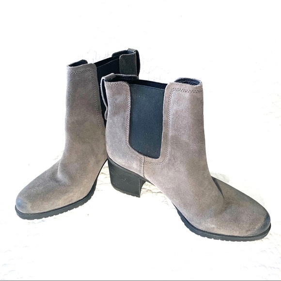 ***SOLD Sam Edelman Hanley Chelsea Ankle Boots - Picture 2 of 11
